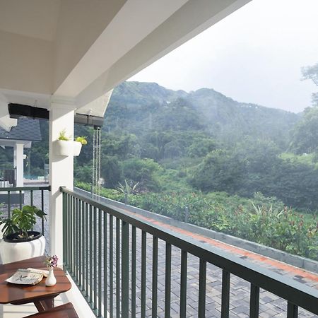 Eden Woods Resorts And Spa Munnar Exterior photo